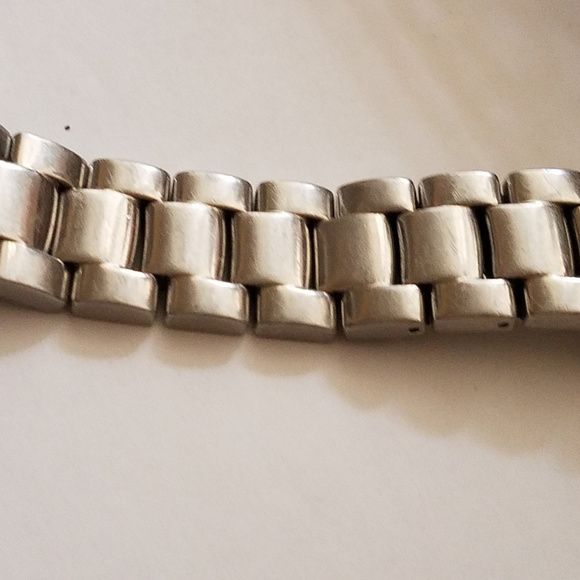 Women Vintage Guess Watch Wrist Watch Working Bubble Glass Date and time - Picture 7 of 8